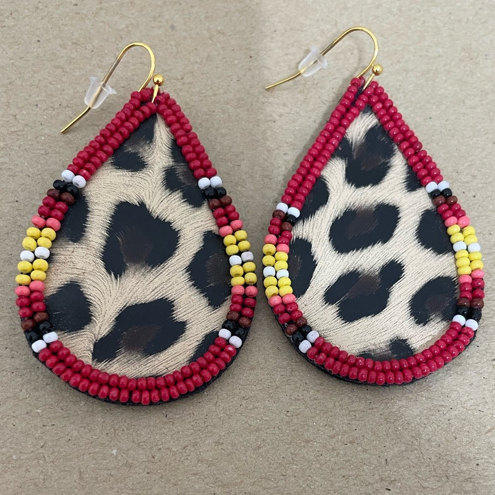 🎉♥️Leopard Print Multicolor Beaded Teardrop Earrings